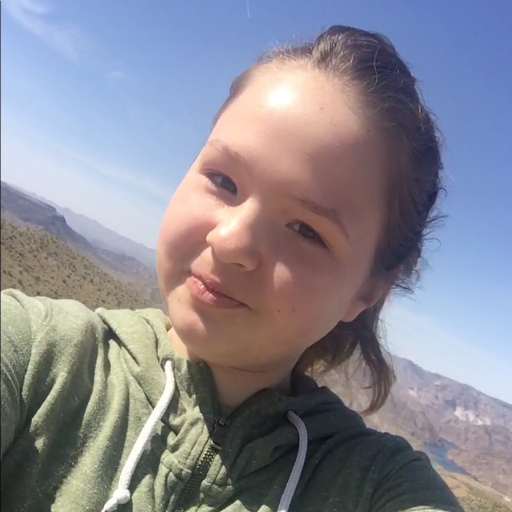 Meet your Posher, Angelika